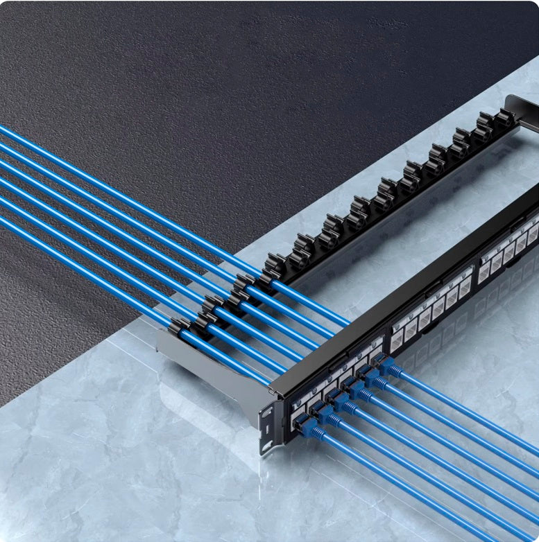 Patch Panel T-VISION Cat6A 24 Puertos, Marco amplio con anillo mejorado, montaje a presión, incluye módulos blancos
