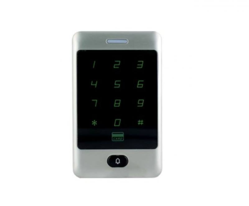 Control de Acceso C30 ID Metal con Pad Númerico y lector de tarjeta Plateado