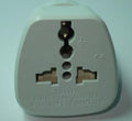 ADAPTADOR UNIVERSAL DE CORRIENTE 2PIN A 3PIN,10A250V -PARA VIAJERO