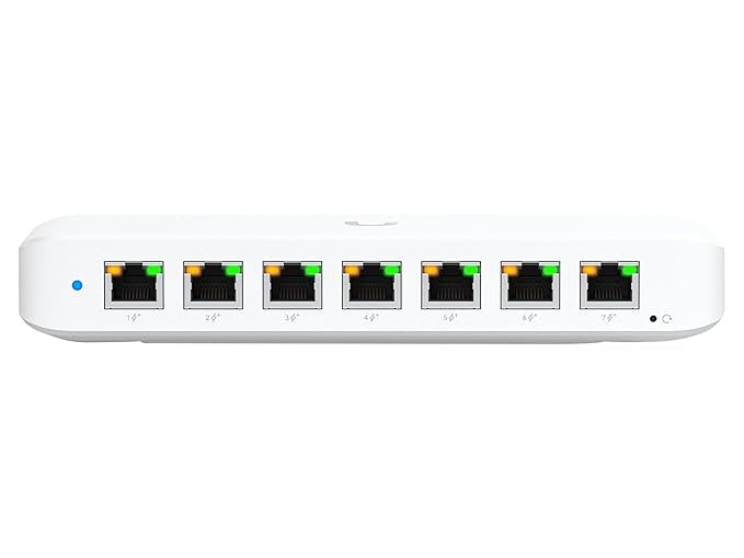 Ubiquiti Unifi Switch Ultra Layer 2 8-port GbE PoE switch with versatile mounting options 42W