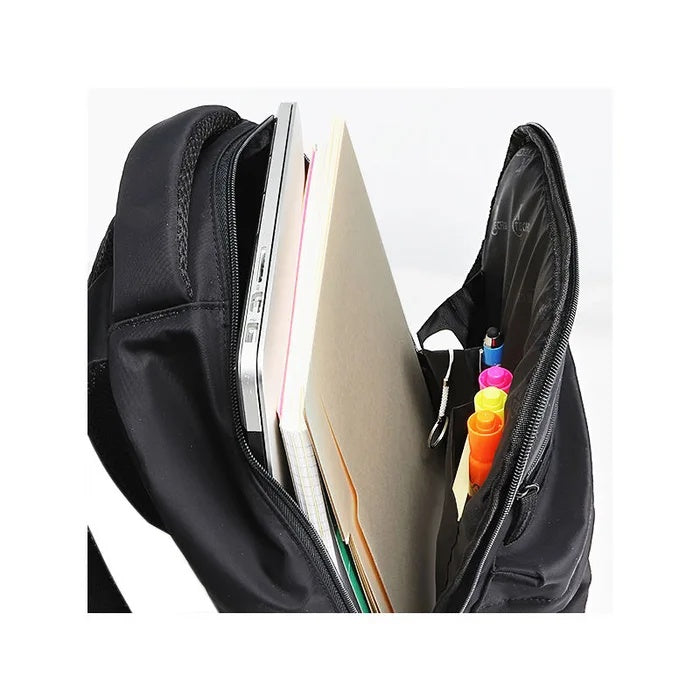 Xtech Harker XTB-213 Mochila para laptop - 15.6" - Nylon y Poliéster - Color Negro - Organizador de accesorios interior - Bolsillo frontal con cierre para accesorios - Tirantes acolchados
